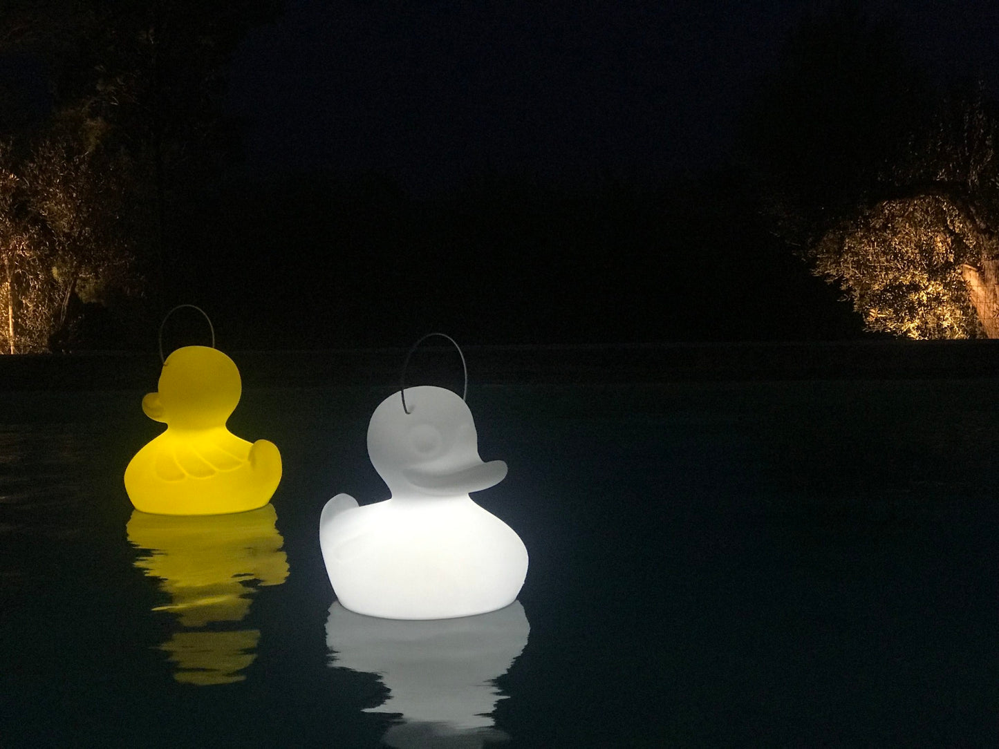 Lampe - model: "The Duck Lamp" Str: Small - hvid