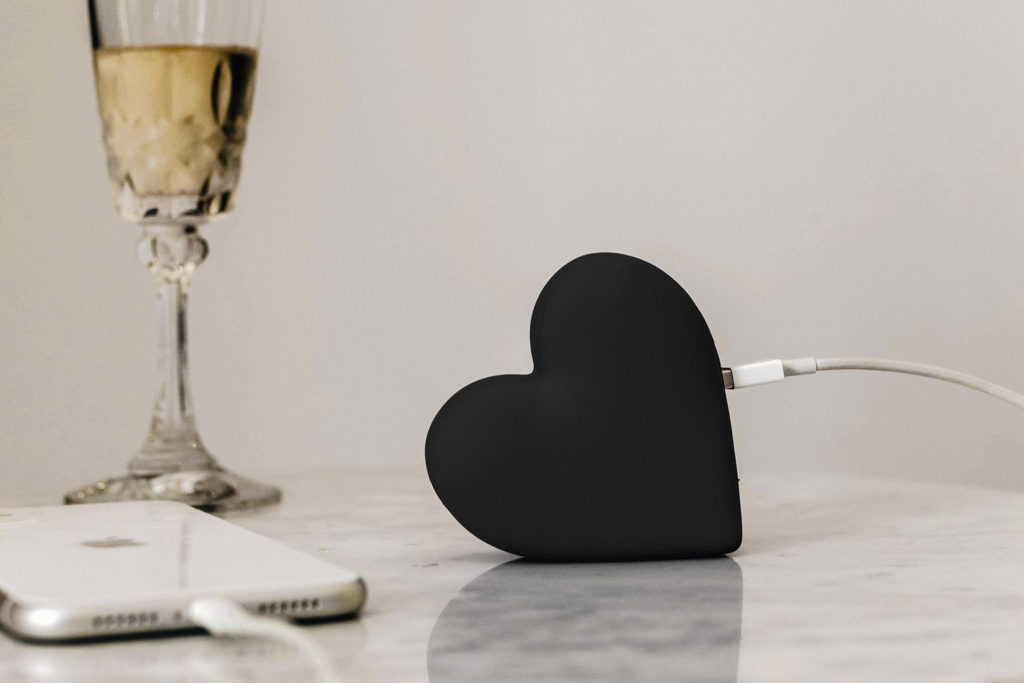 Power bank BLACK HEART / Sort hjerte